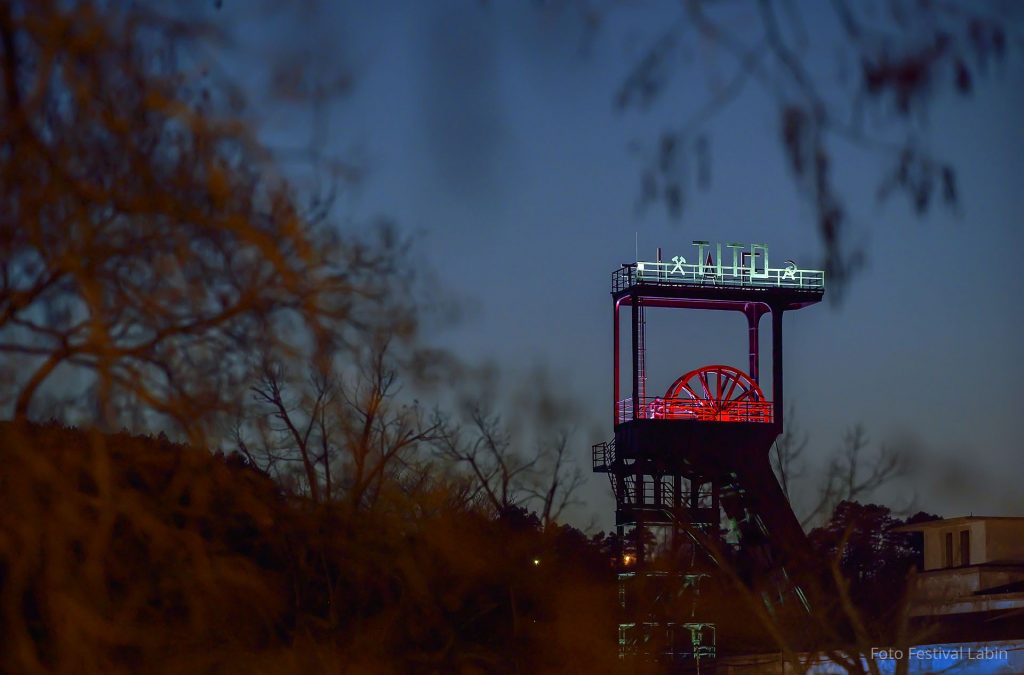 shutterstock_1521526610